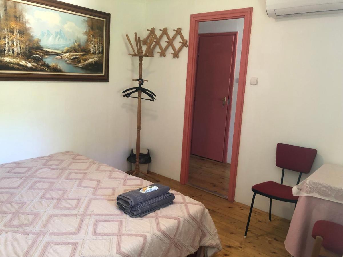 R&B Vendeghaz Lägenhet Balatonakarattya Exteriör bild