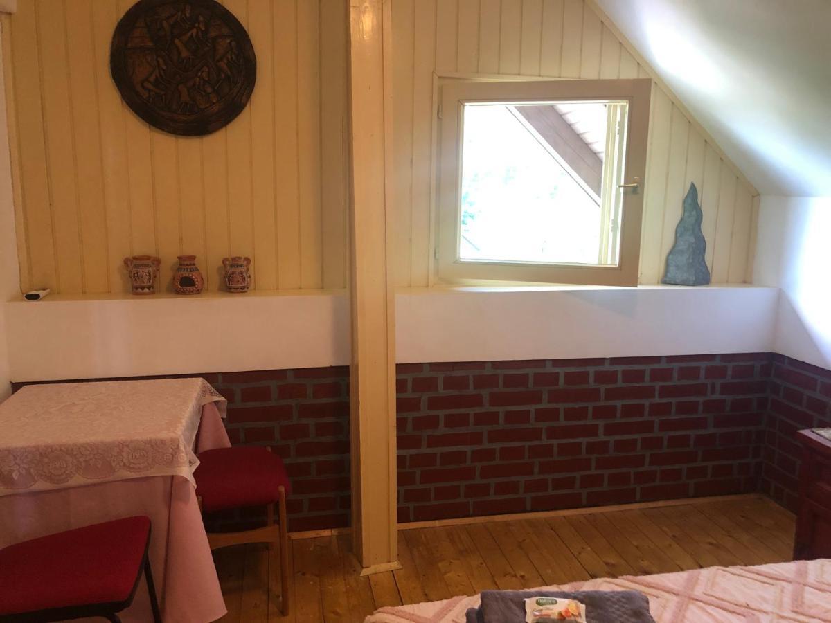 R&B Vendeghaz Lägenhet Balatonakarattya Exteriör bild